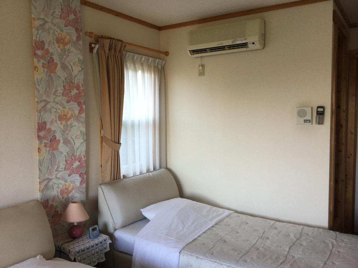 Chiisana Hotel Hanaikada 伊东 外观 照片